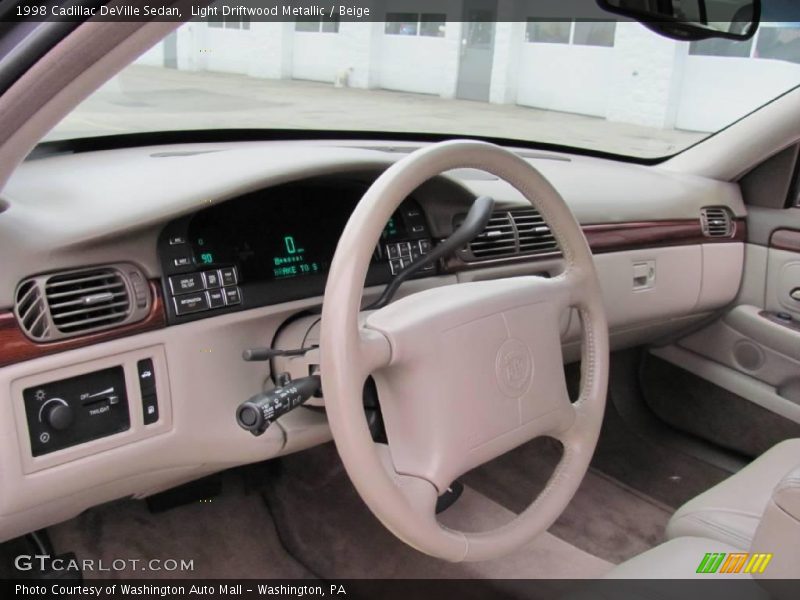 Light Driftwood Metallic / Beige 1998 Cadillac DeVille Sedan