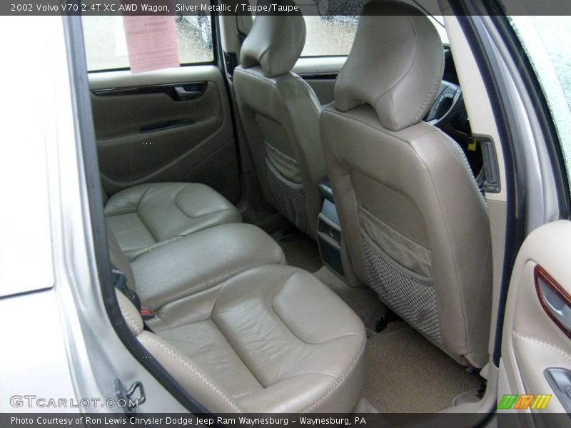 Silver Metallic / Taupe/Taupe 2002 Volvo V70 2.4T XC AWD Wagon
