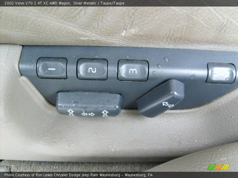 Silver Metallic / Taupe/Taupe 2002 Volvo V70 2.4T XC AWD Wagon
