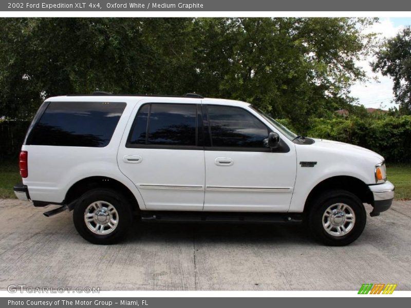 Oxford White / Medium Graphite 2002 Ford Expedition XLT 4x4