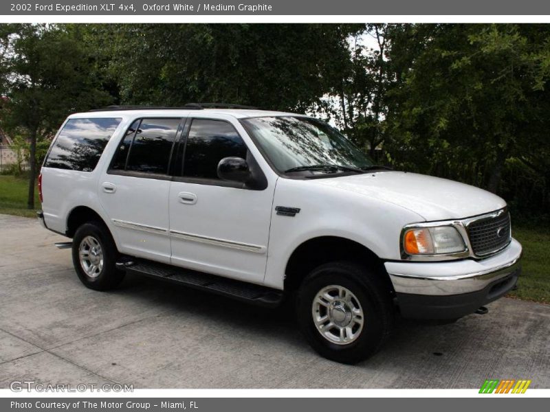 Oxford White / Medium Graphite 2002 Ford Expedition XLT 4x4