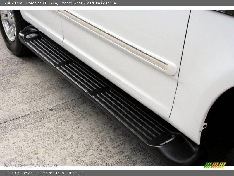 Oxford White / Medium Graphite 2002 Ford Expedition XLT 4x4
