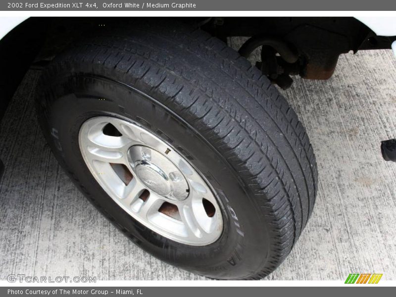 Oxford White / Medium Graphite 2002 Ford Expedition XLT 4x4
