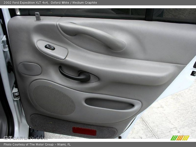 Oxford White / Medium Graphite 2002 Ford Expedition XLT 4x4