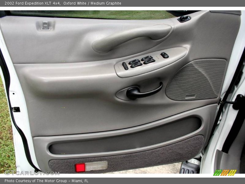 Oxford White / Medium Graphite 2002 Ford Expedition XLT 4x4