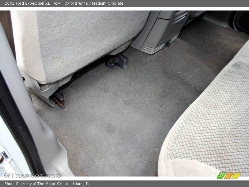 Oxford White / Medium Graphite 2002 Ford Expedition XLT 4x4