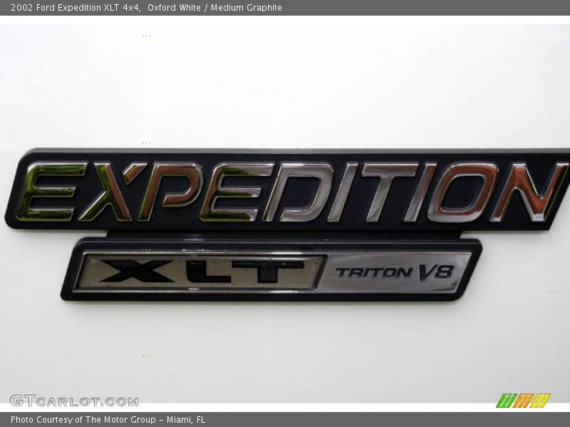 Oxford White / Medium Graphite 2002 Ford Expedition XLT 4x4