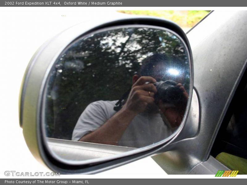 Oxford White / Medium Graphite 2002 Ford Expedition XLT 4x4