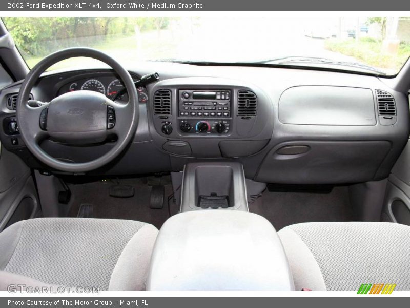 Oxford White / Medium Graphite 2002 Ford Expedition XLT 4x4