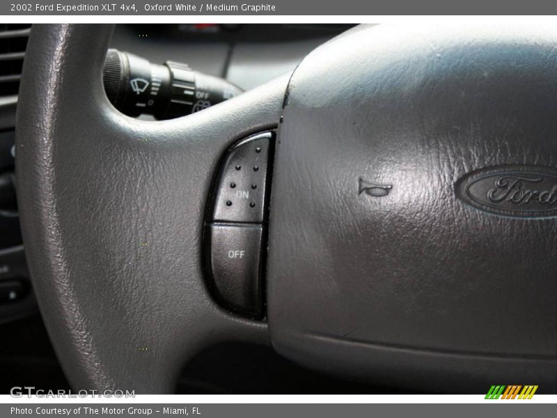 Oxford White / Medium Graphite 2002 Ford Expedition XLT 4x4