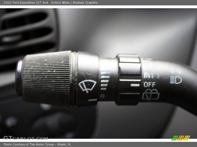 Oxford White / Medium Graphite 2002 Ford Expedition XLT 4x4