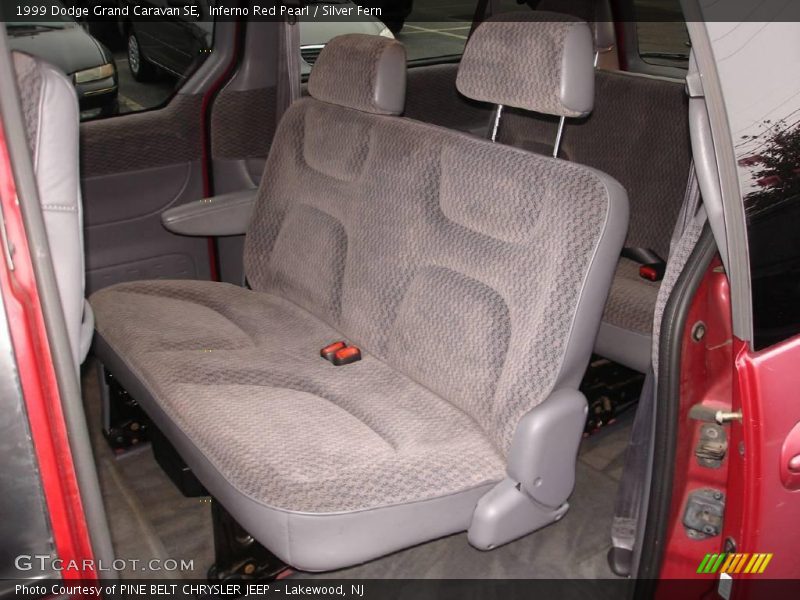 Inferno Red Pearl / Silver Fern 1999 Dodge Grand Caravan SE