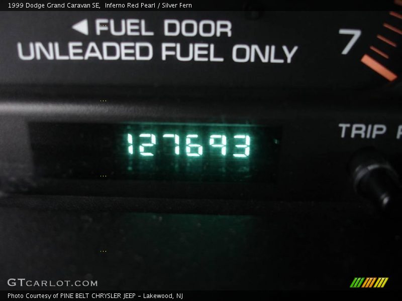 Inferno Red Pearl / Silver Fern 1999 Dodge Grand Caravan SE