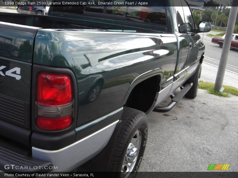 Emerald Green Pearl / Agate 1999 Dodge Ram 2500 Laramie Extended Cab 4x4
