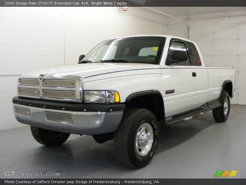 Bright White / Agate 2000 Dodge Ram 2500 ST Extended Cab 4x4