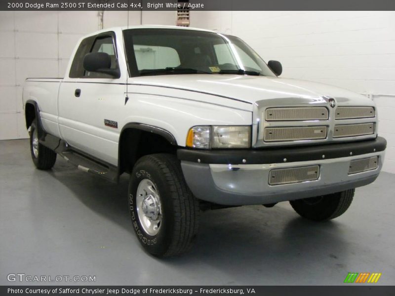 Bright White / Agate 2000 Dodge Ram 2500 ST Extended Cab 4x4