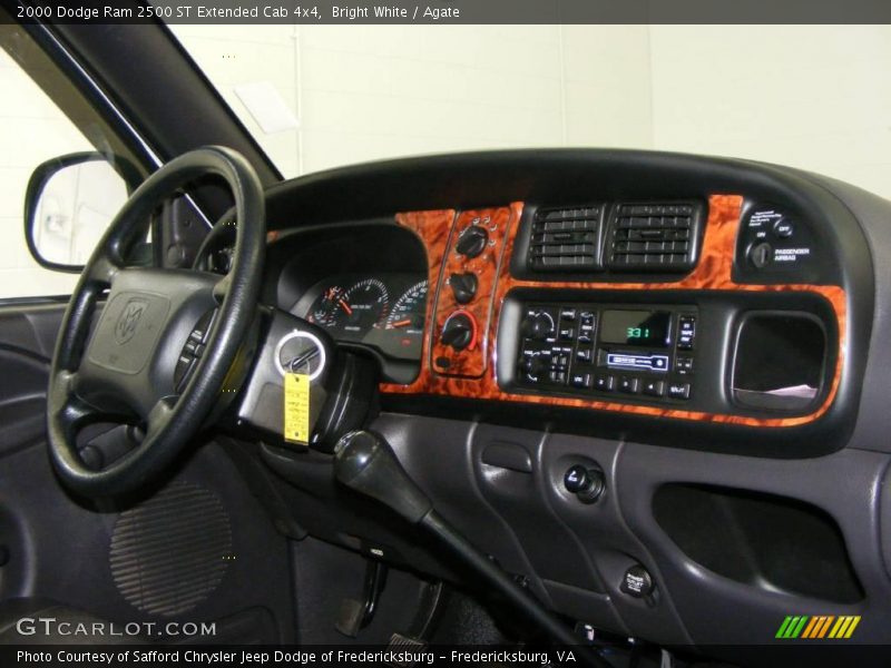 Bright White / Agate 2000 Dodge Ram 2500 ST Extended Cab 4x4