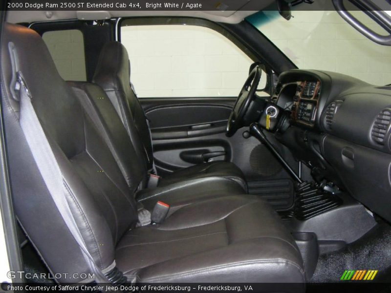 Bright White / Agate 2000 Dodge Ram 2500 ST Extended Cab 4x4