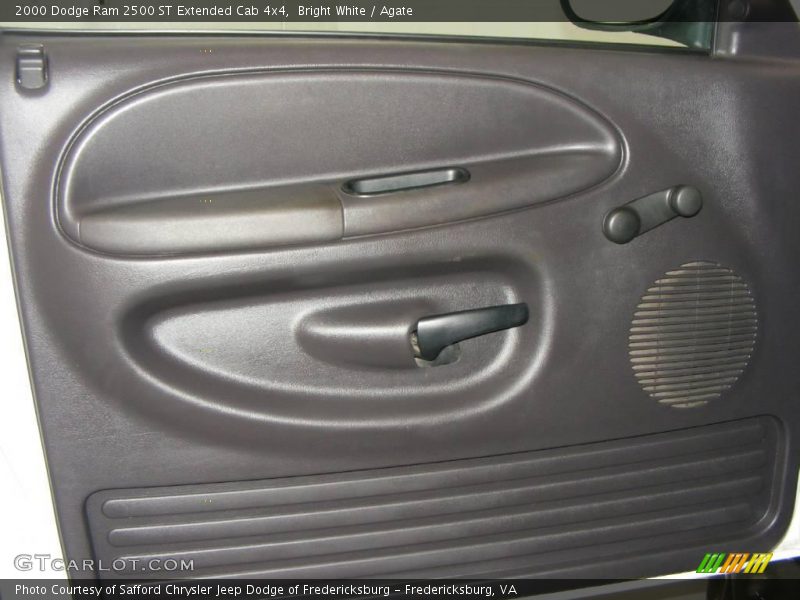 Bright White / Agate 2000 Dodge Ram 2500 ST Extended Cab 4x4