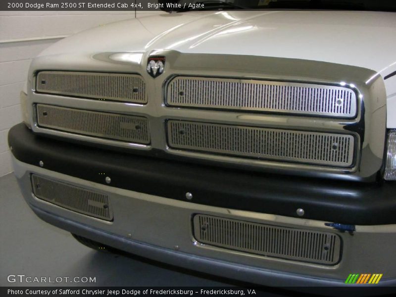 Bright White / Agate 2000 Dodge Ram 2500 ST Extended Cab 4x4