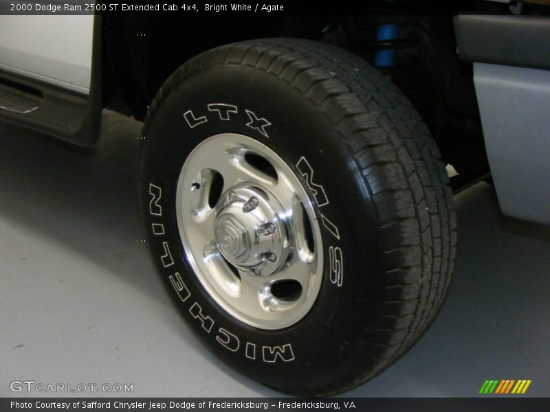 Bright White / Agate 2000 Dodge Ram 2500 ST Extended Cab 4x4