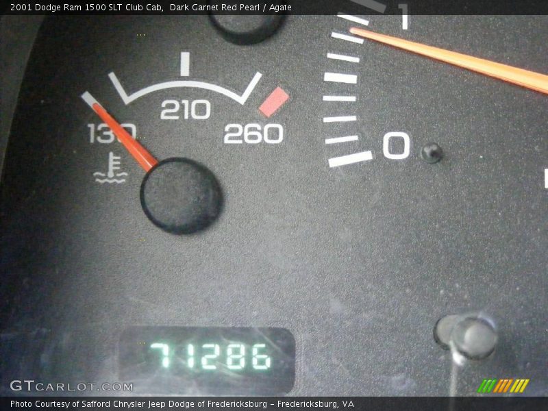 Dark Garnet Red Pearl / Agate 2001 Dodge Ram 1500 SLT Club Cab
