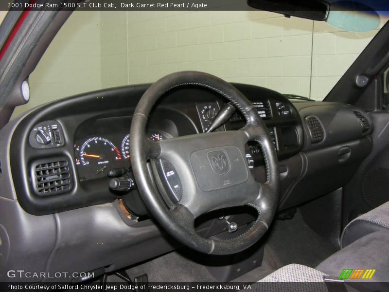 Dark Garnet Red Pearl / Agate 2001 Dodge Ram 1500 SLT Club Cab