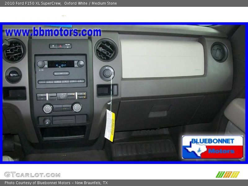 Oxford White / Medium Stone 2010 Ford F150 XL SuperCrew