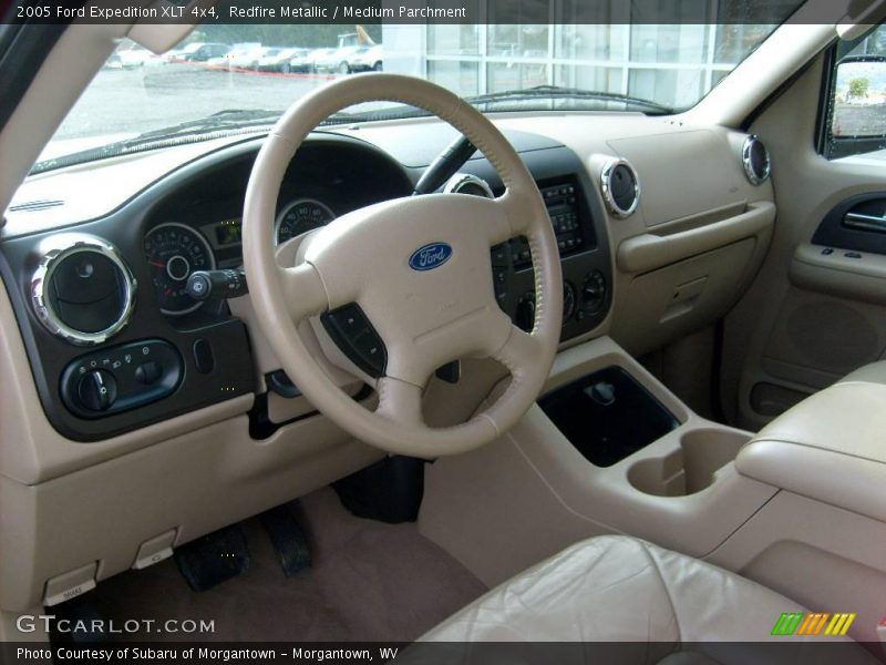 Redfire Metallic / Medium Parchment 2005 Ford Expedition XLT 4x4
