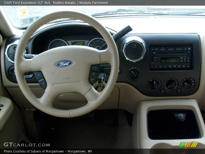 Redfire Metallic / Medium Parchment 2005 Ford Expedition XLT 4x4