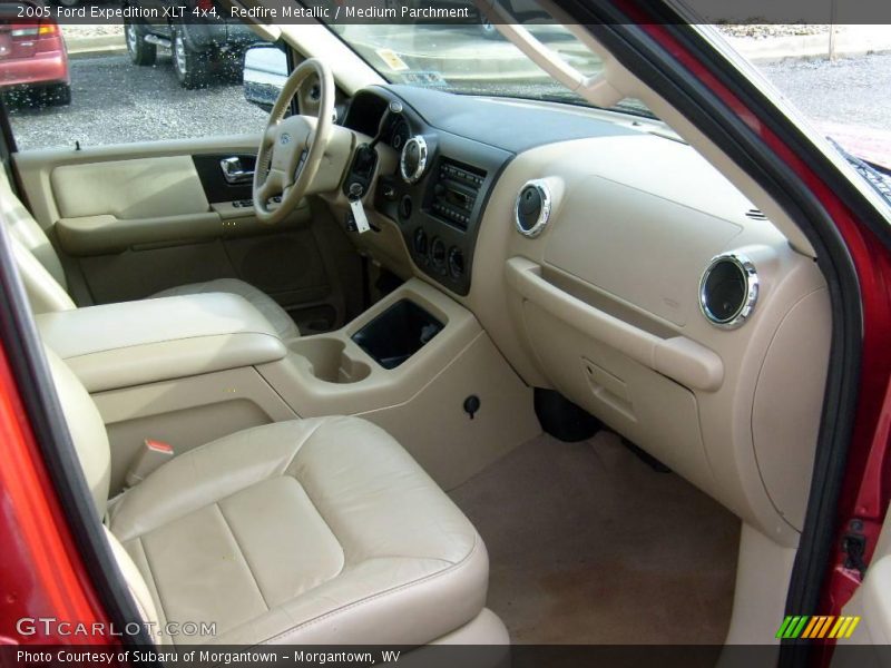 Redfire Metallic / Medium Parchment 2005 Ford Expedition XLT 4x4