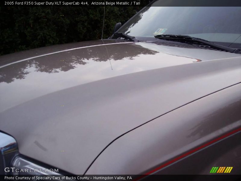 Arizona Beige Metallic / Tan 2005 Ford F350 Super Duty XLT SuperCab 4x4