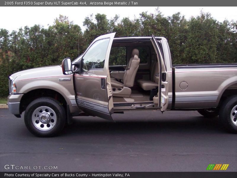 Arizona Beige Metallic / Tan 2005 Ford F350 Super Duty XLT SuperCab 4x4