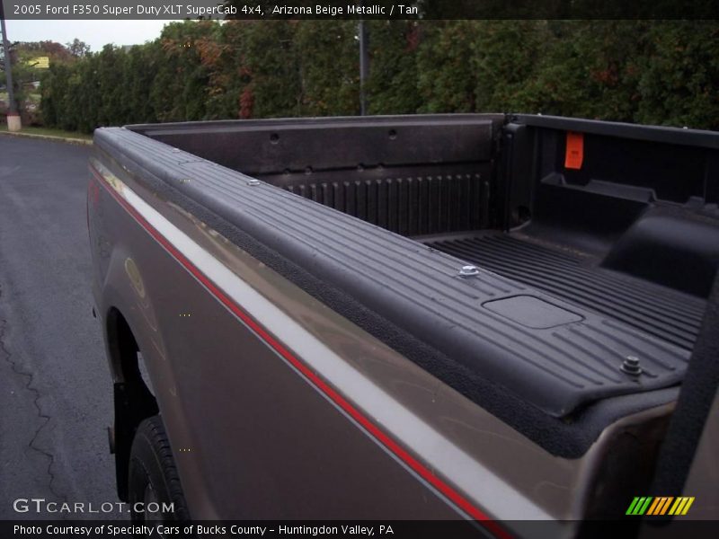 Arizona Beige Metallic / Tan 2005 Ford F350 Super Duty XLT SuperCab 4x4
