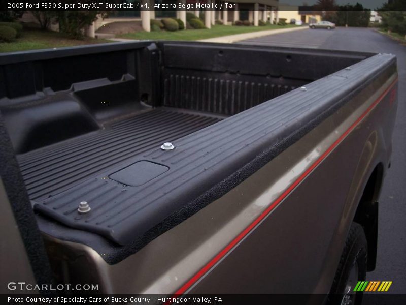 Arizona Beige Metallic / Tan 2005 Ford F350 Super Duty XLT SuperCab 4x4