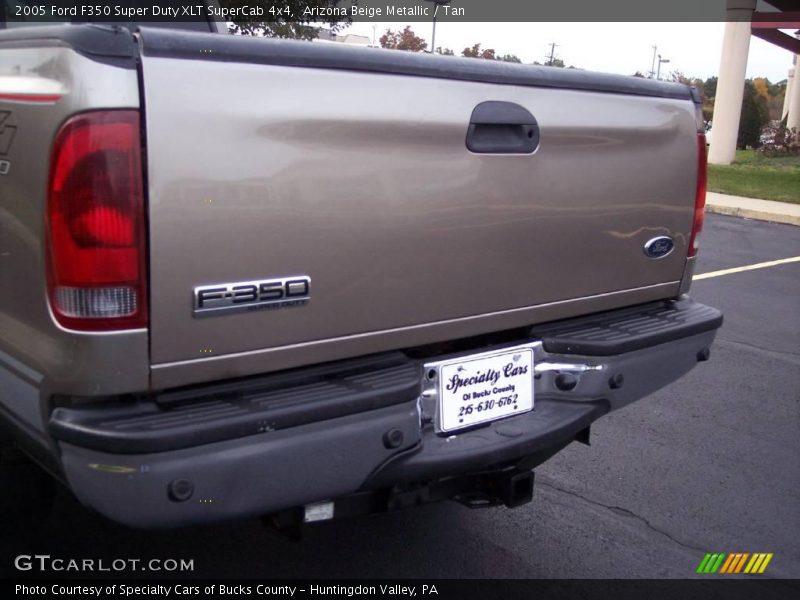 Arizona Beige Metallic / Tan 2005 Ford F350 Super Duty XLT SuperCab 4x4