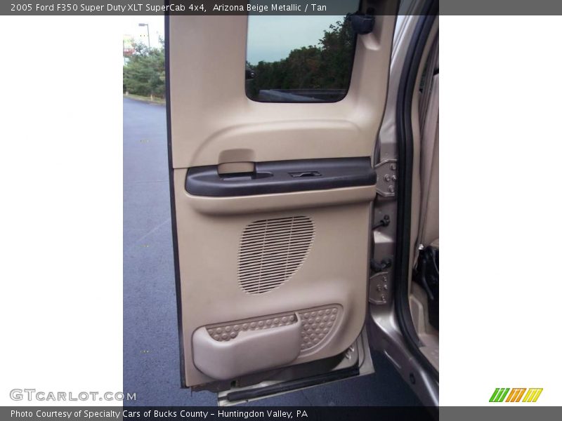 Arizona Beige Metallic / Tan 2005 Ford F350 Super Duty XLT SuperCab 4x4