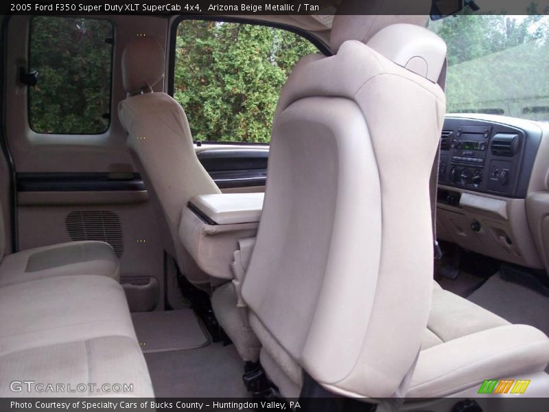 Arizona Beige Metallic / Tan 2005 Ford F350 Super Duty XLT SuperCab 4x4