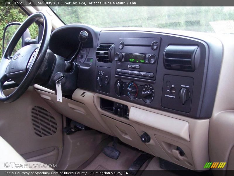 Arizona Beige Metallic / Tan 2005 Ford F350 Super Duty XLT SuperCab 4x4