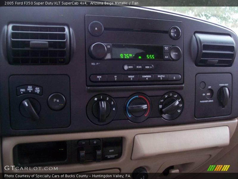 Arizona Beige Metallic / Tan 2005 Ford F350 Super Duty XLT SuperCab 4x4