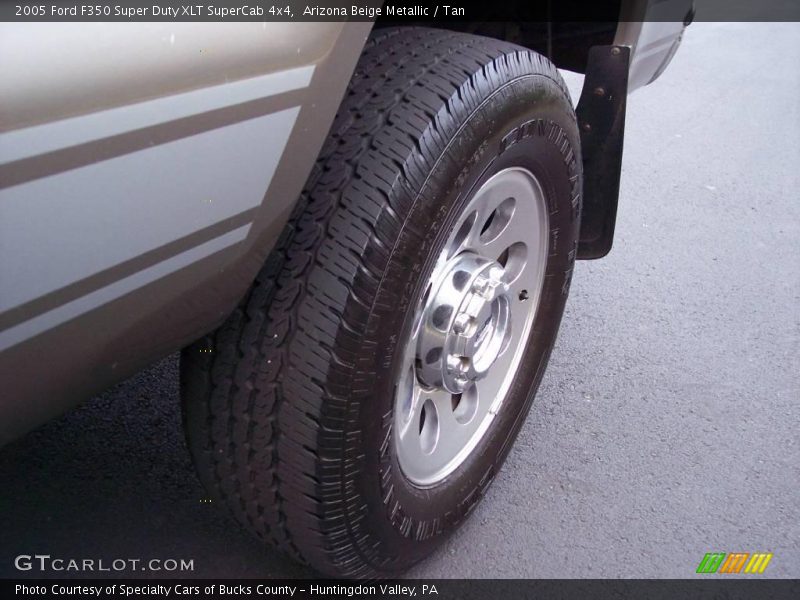 Arizona Beige Metallic / Tan 2005 Ford F350 Super Duty XLT SuperCab 4x4