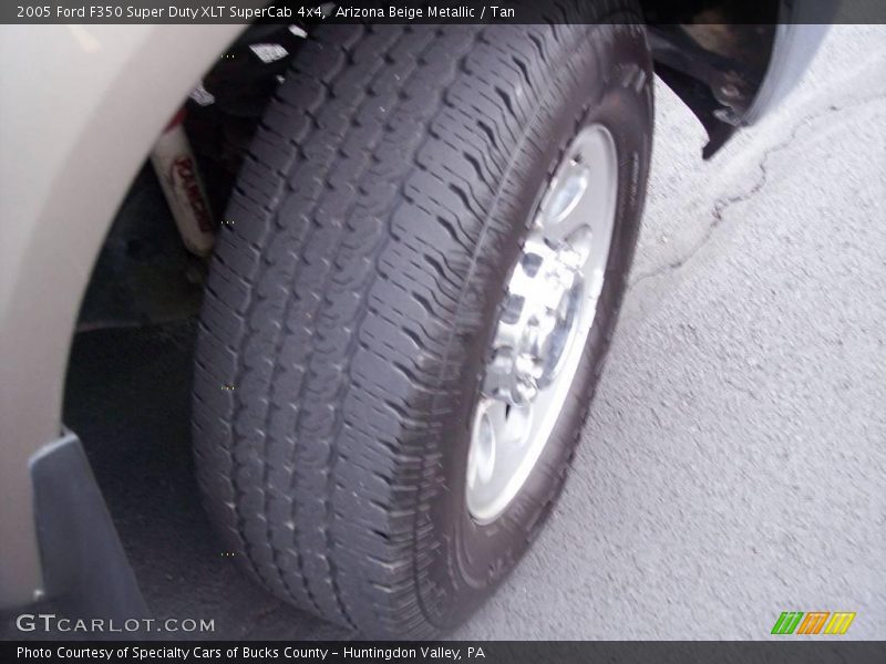 Arizona Beige Metallic / Tan 2005 Ford F350 Super Duty XLT SuperCab 4x4
