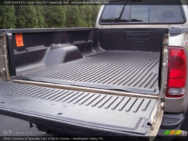 Arizona Beige Metallic / Tan 2005 Ford F350 Super Duty XLT SuperCab 4x4