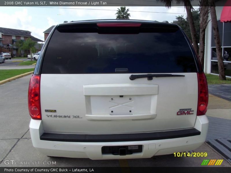 White Diamond Tricoat / Light Tan 2008 GMC Yukon XL SLT
