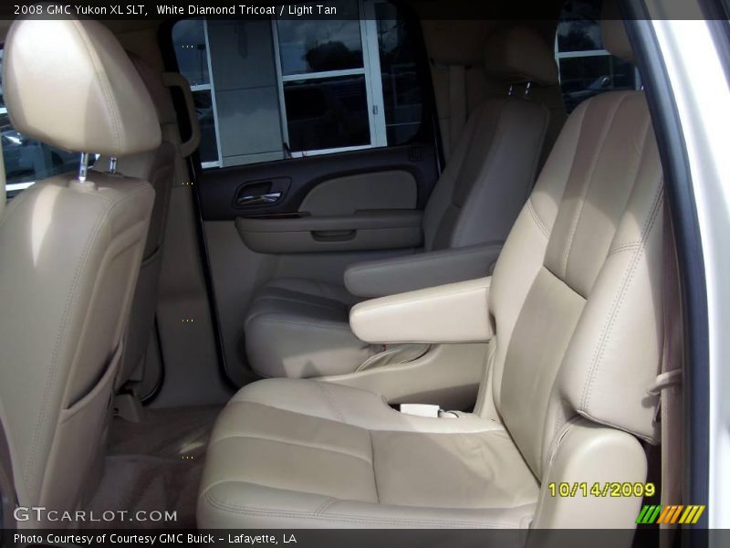 White Diamond Tricoat / Light Tan 2008 GMC Yukon XL SLT