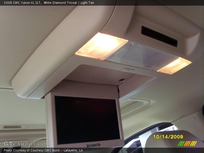 White Diamond Tricoat / Light Tan 2008 GMC Yukon XL SLT