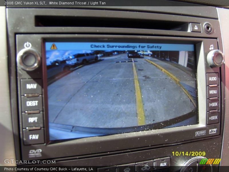 White Diamond Tricoat / Light Tan 2008 GMC Yukon XL SLT