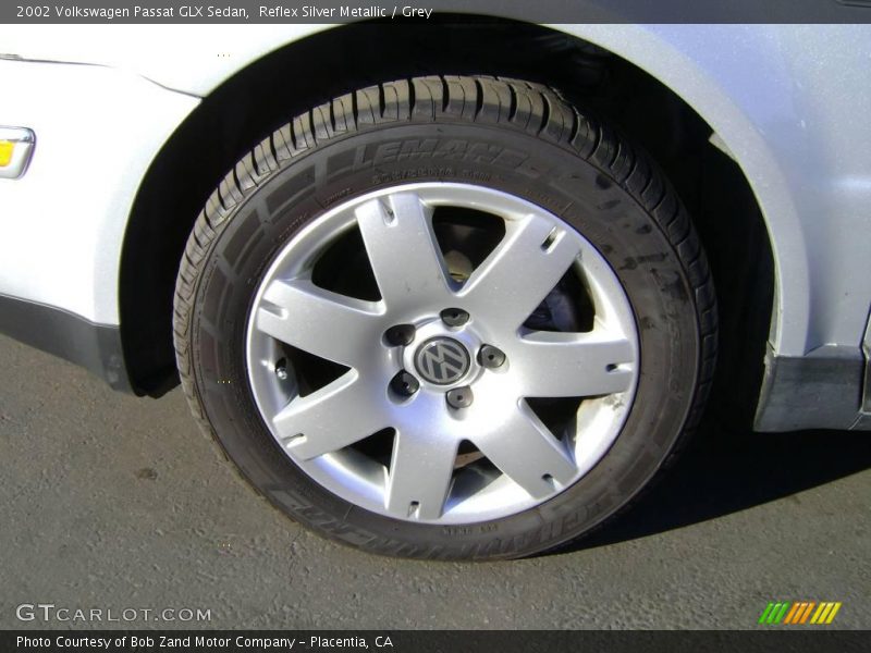 Reflex Silver Metallic / Grey 2002 Volkswagen Passat GLX Sedan