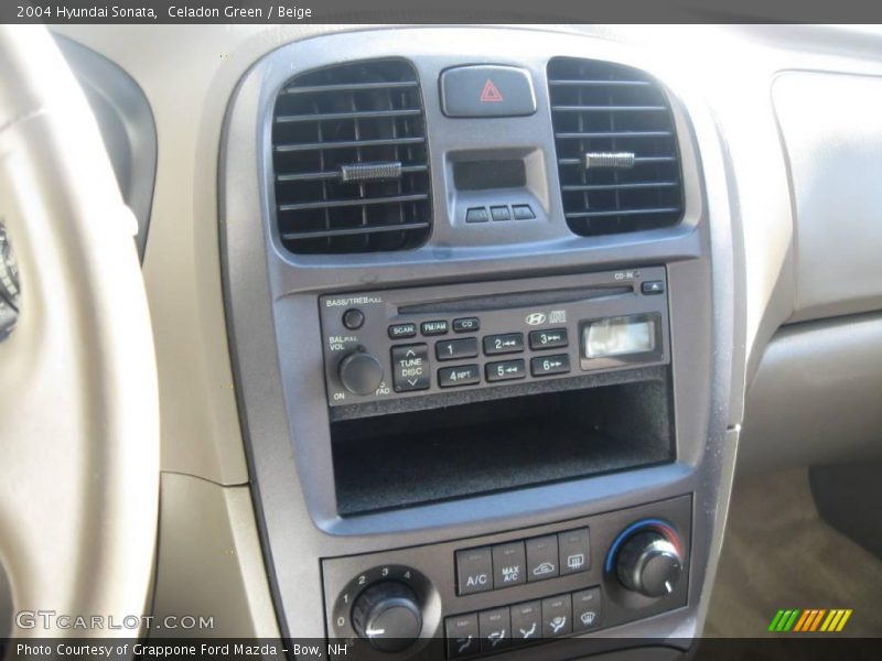 Celadon Green / Beige 2004 Hyundai Sonata