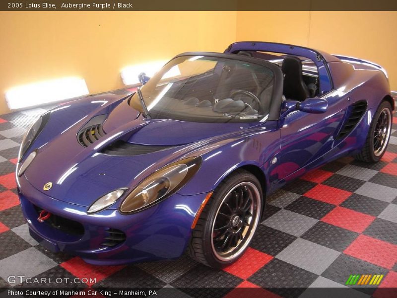 Front 3/4 View of 2005 Elise 